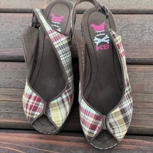 Brown plaid peep toe slip on wedge shoes